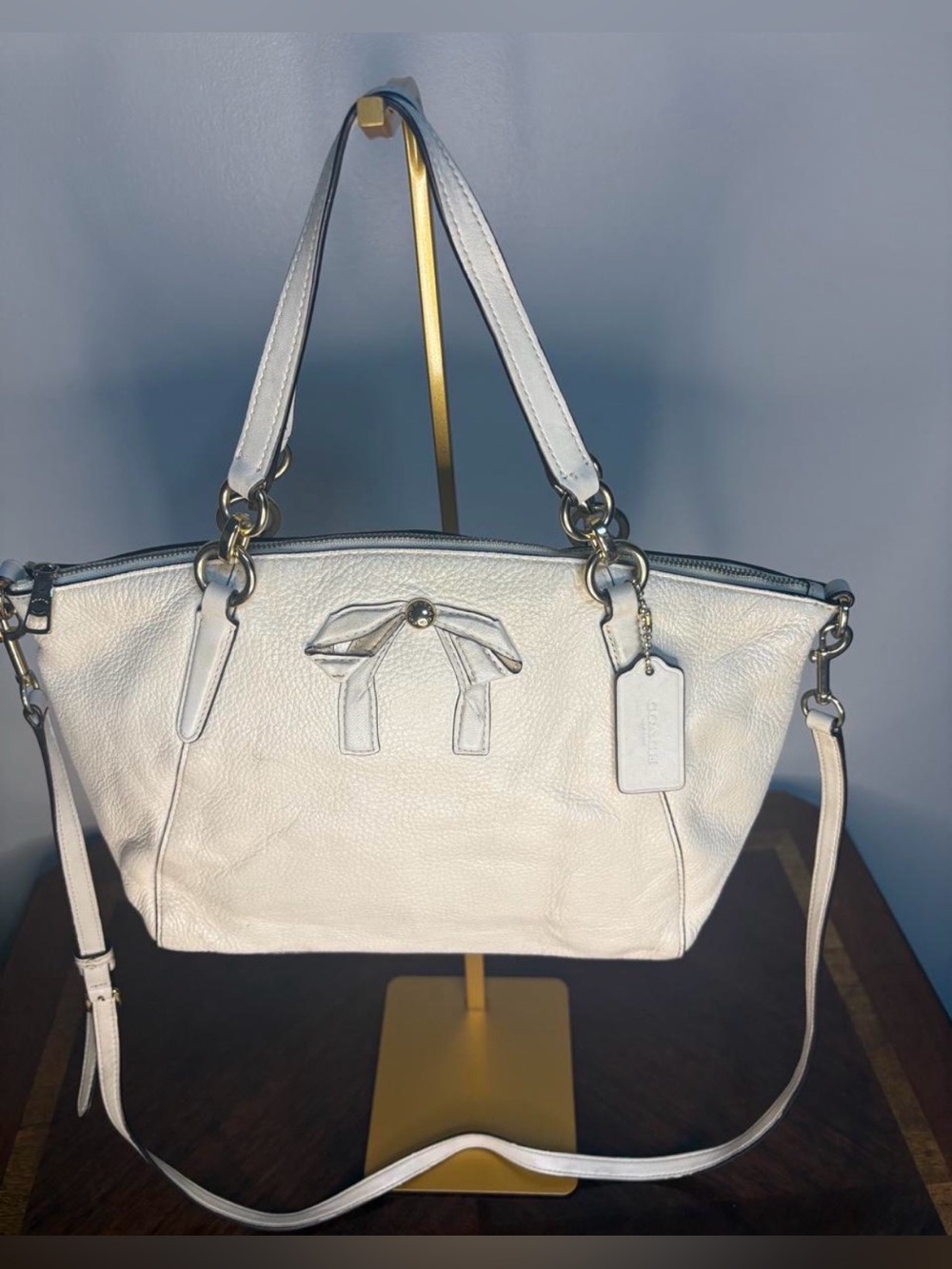 Coach cream Leather Tote Bag with Bow Accent GUC